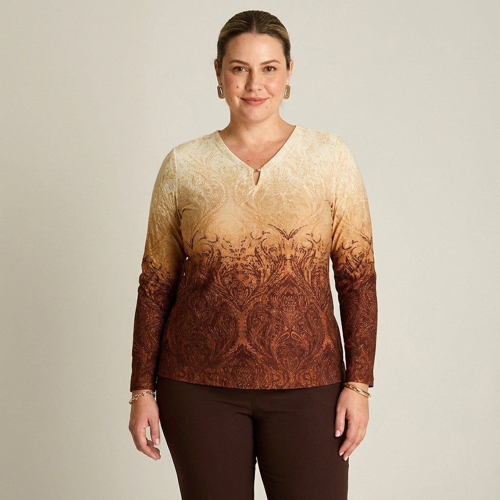 Polera Beige Estampada Manga Larga con Detalles en el Escote